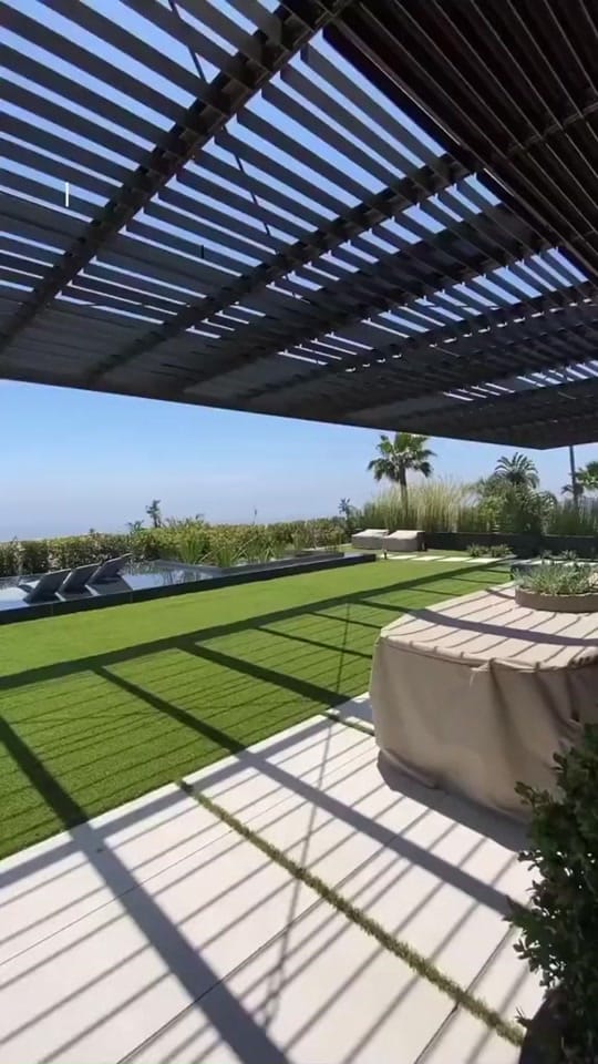 Post 1 by HolidayHomesForSale under 500k on TikTok (video)