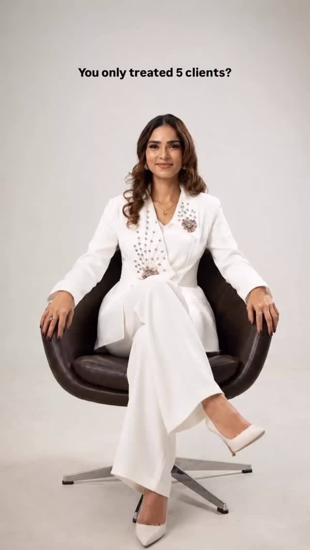 Post 4 by Nisha Mohuzeen on Instagram (video)