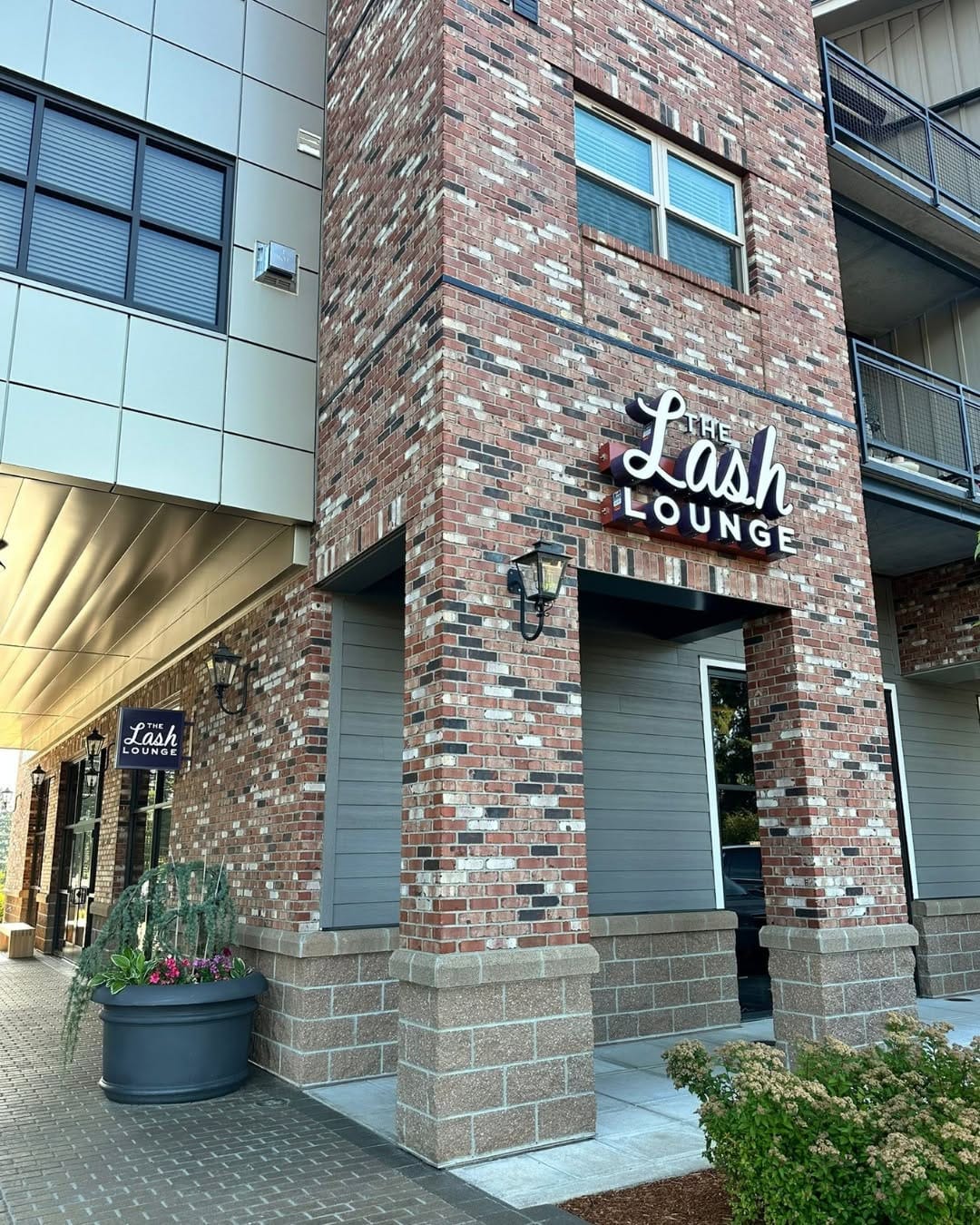 Post 5 by The Lash Lounge on Instagram (image)
