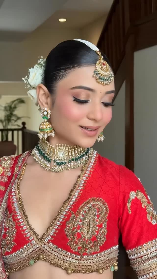 Post 1 by Prriyannka Arora on Instagram (video)
