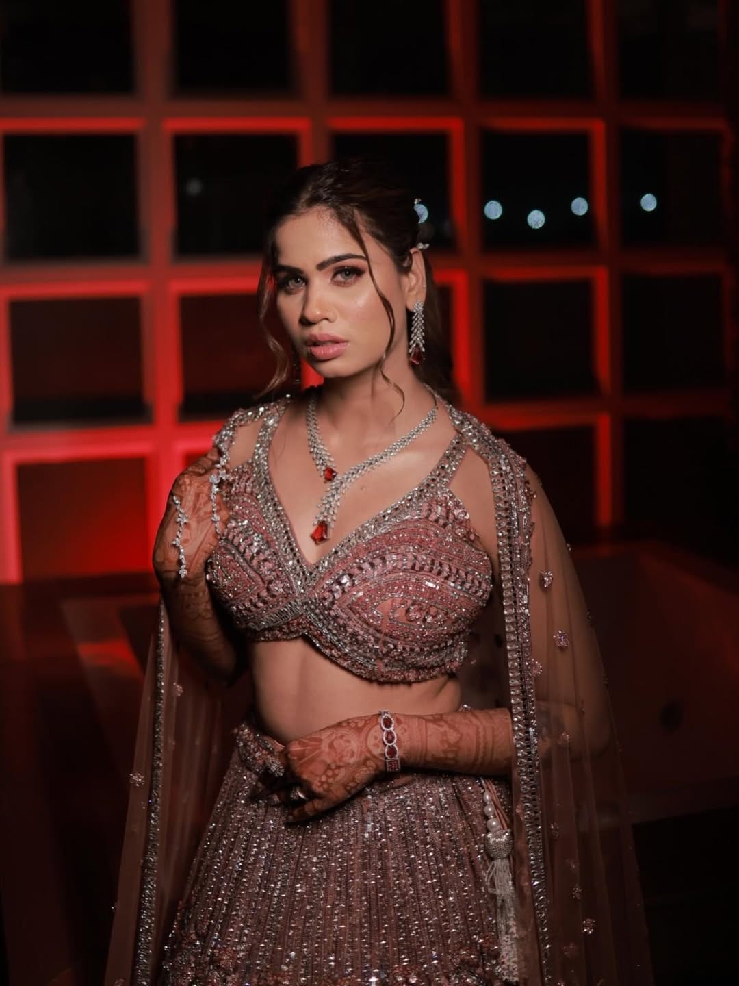 Post 8 by Simee Jain🖤 on Instagram (carousel)