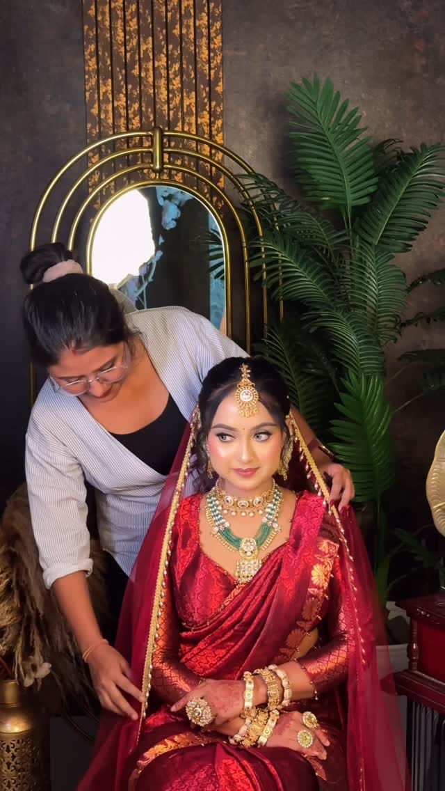 Post 9 by Makeupartist_Silpa on Instagram (video)