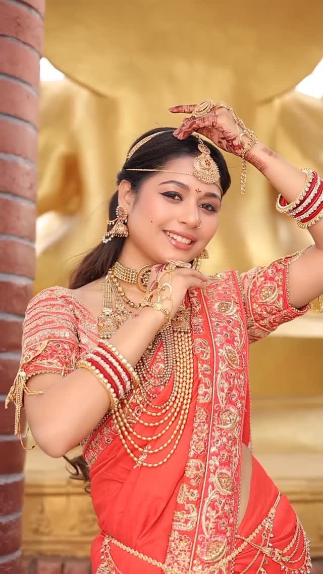 Post 8 by Neha Rastogi🧿 on Instagram (video)
