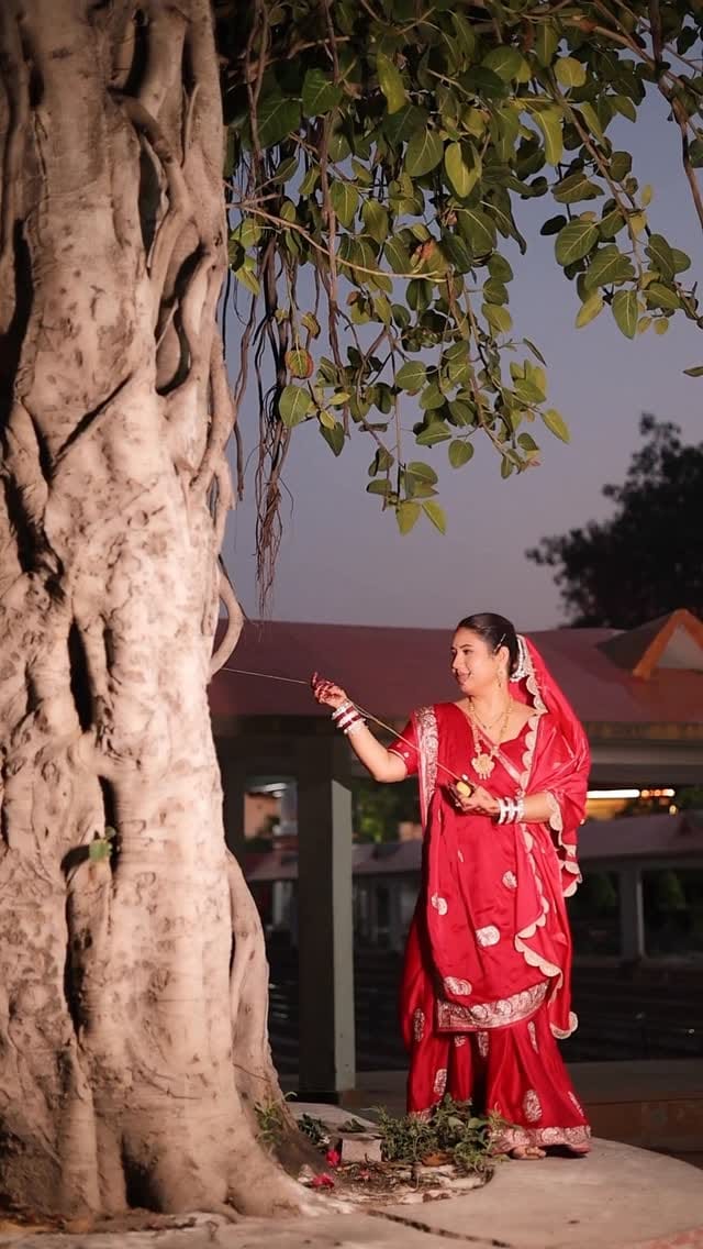 Post 5 by Neha Rastogi🧿 on Instagram (video)