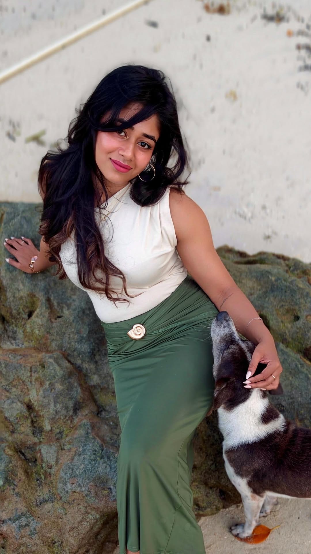 Post 4 by Elaxshi Biswas on Instagram (video)