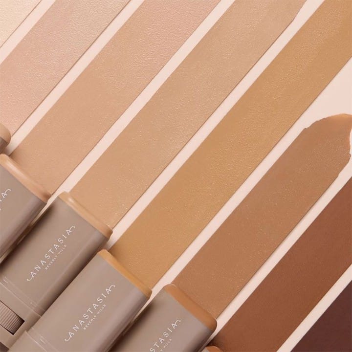 Post 5 by Gorgeous Shop on Instagram (image)