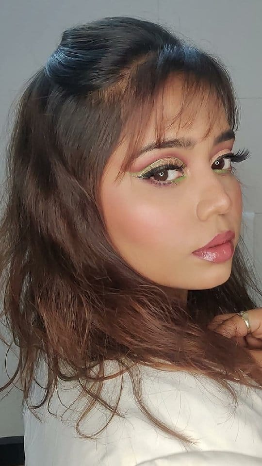 Post 7 by MUMBAI MAKEUP ARTIST on Instagram (video)