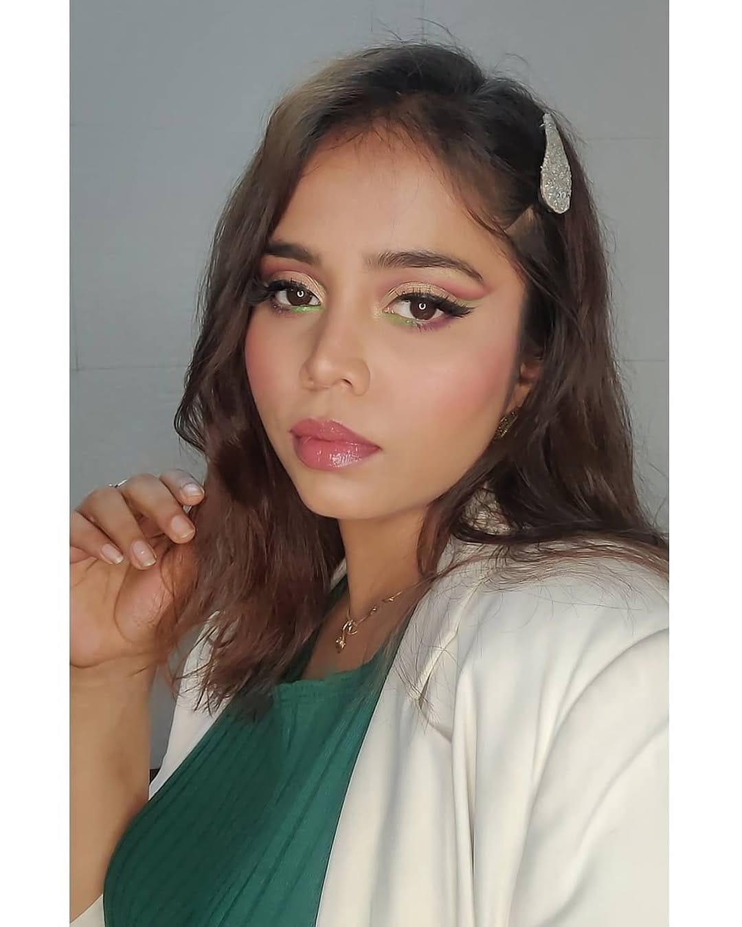 Post 8 by MUMBAI MAKEUP ARTIST on Instagram (carousel)