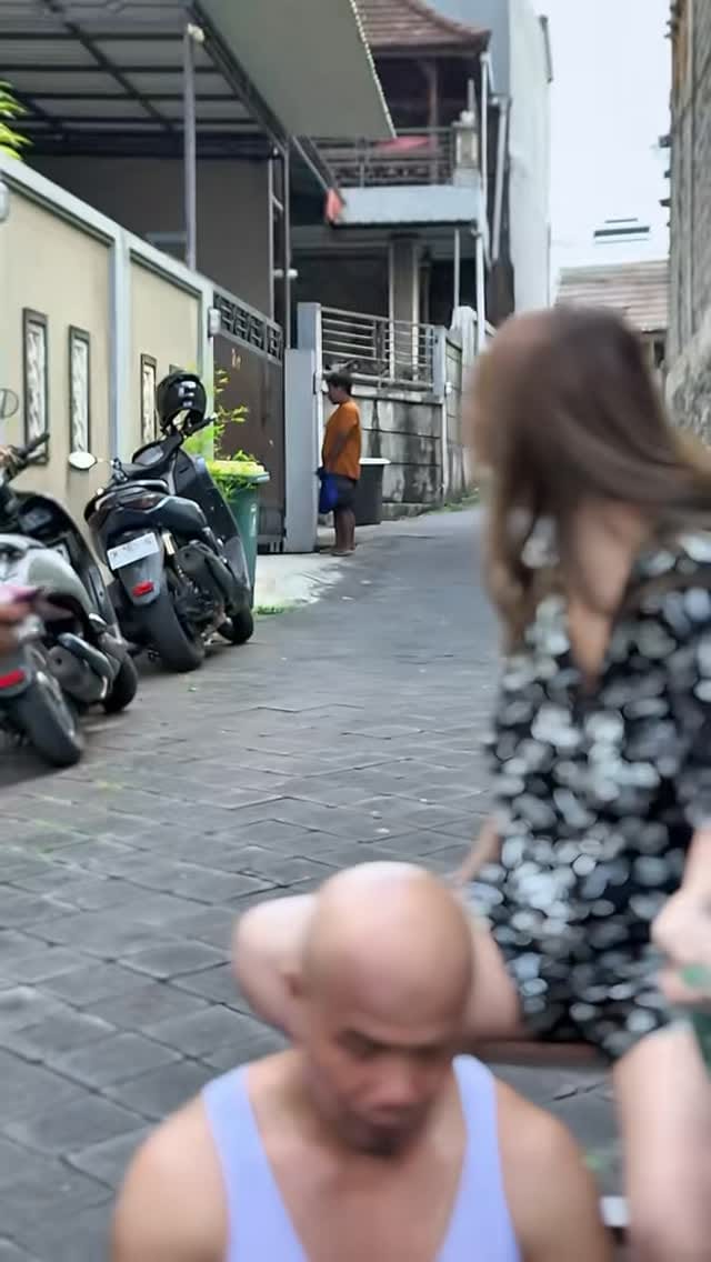 Post 8 by Ni kadek Indrayoni on Instagram (video)