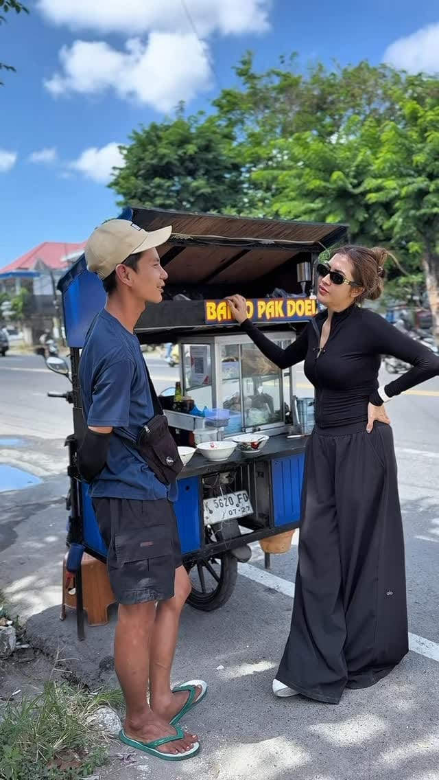 Post 7 by Ni kadek Indrayoni on Instagram (video)