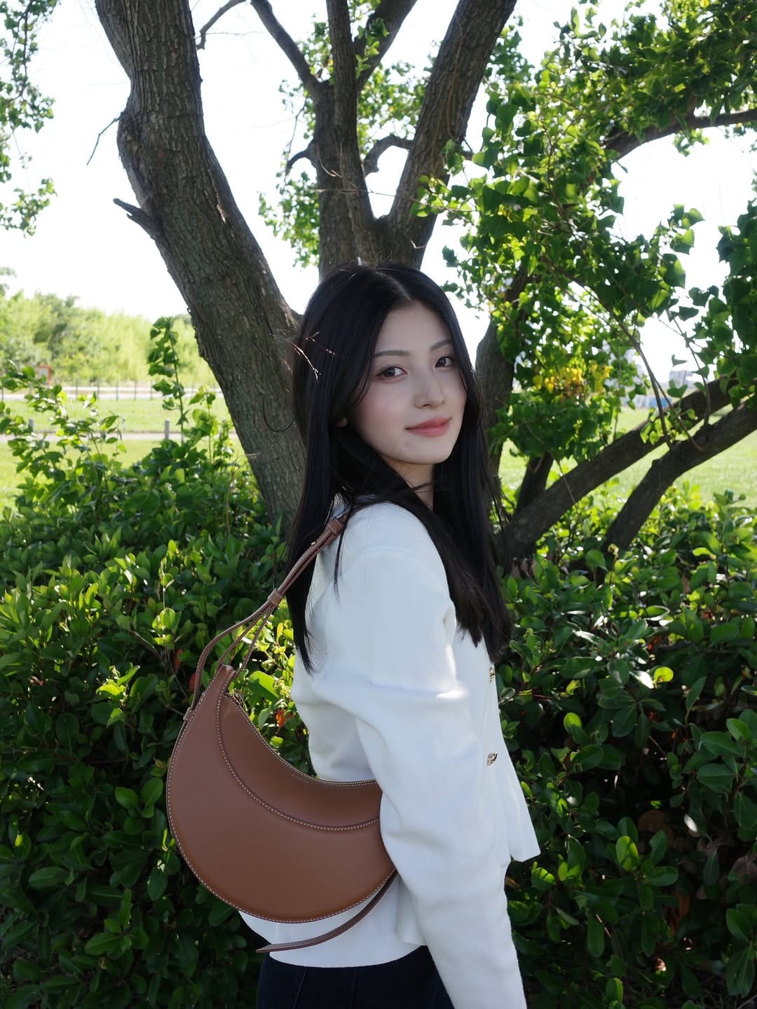 Post 5 by 3 9 on Instagram (carousel)