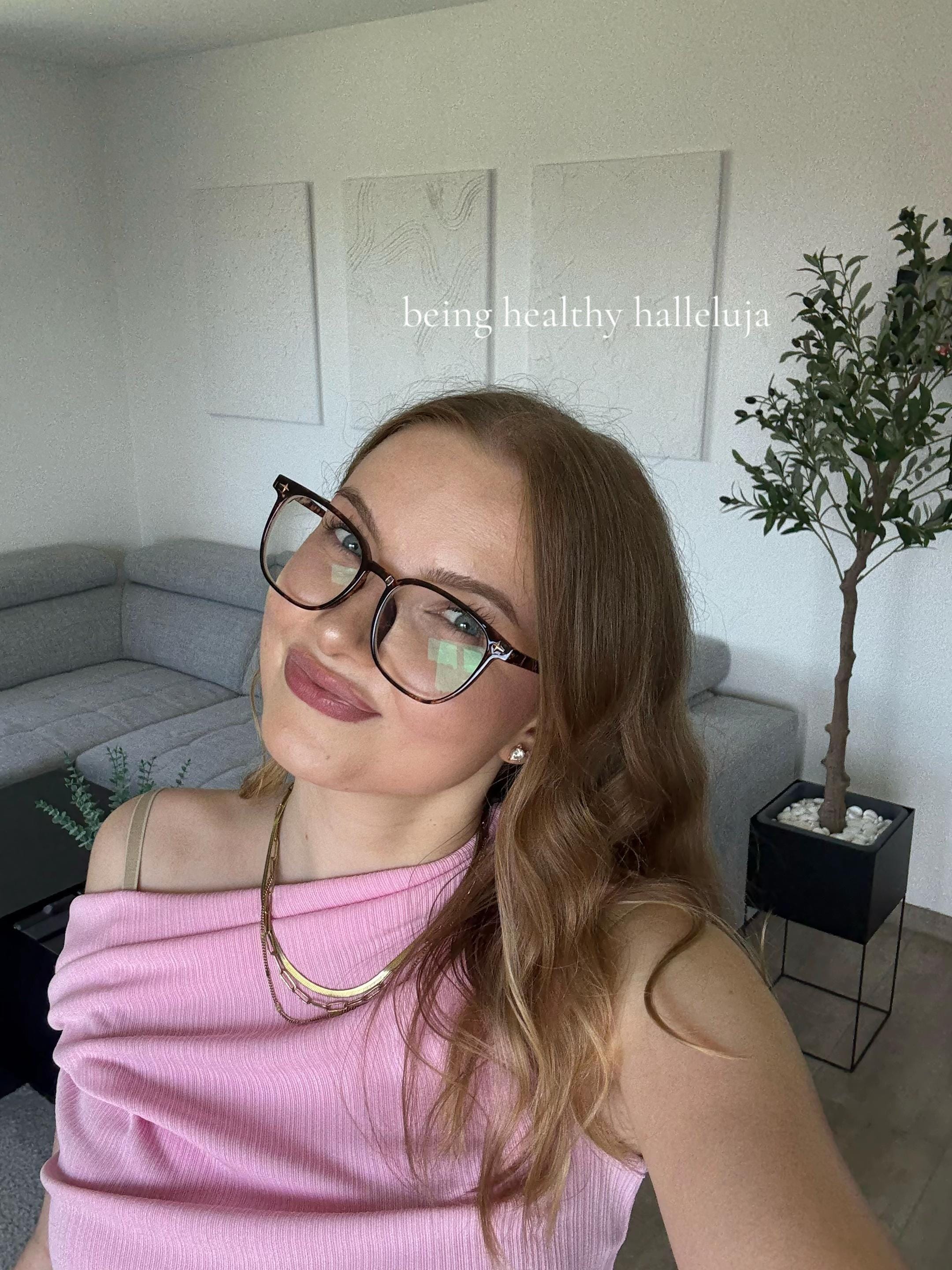 Post 5 by leoniehazy 🎀🩰💗 on TikTok (video)