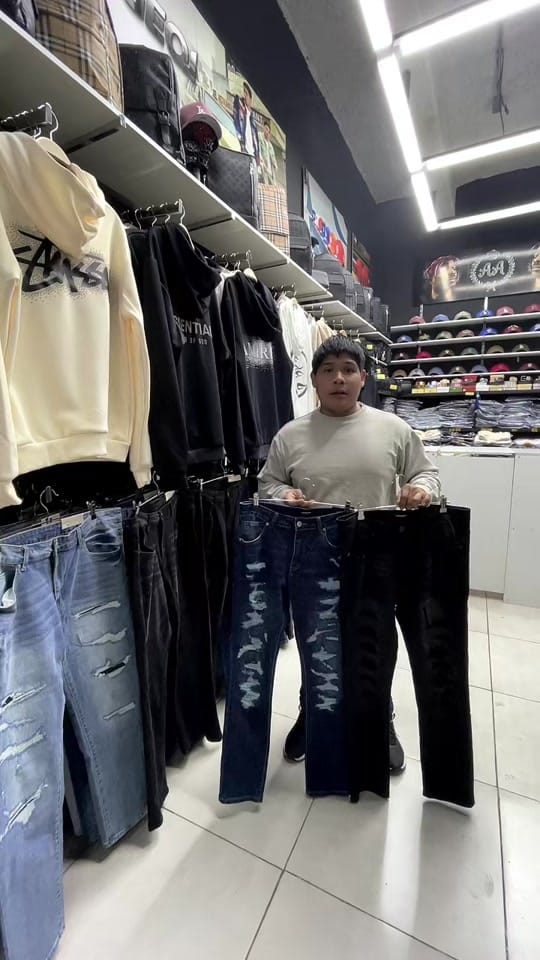 Post 1 by URBAN_STORE on TikTok (video)