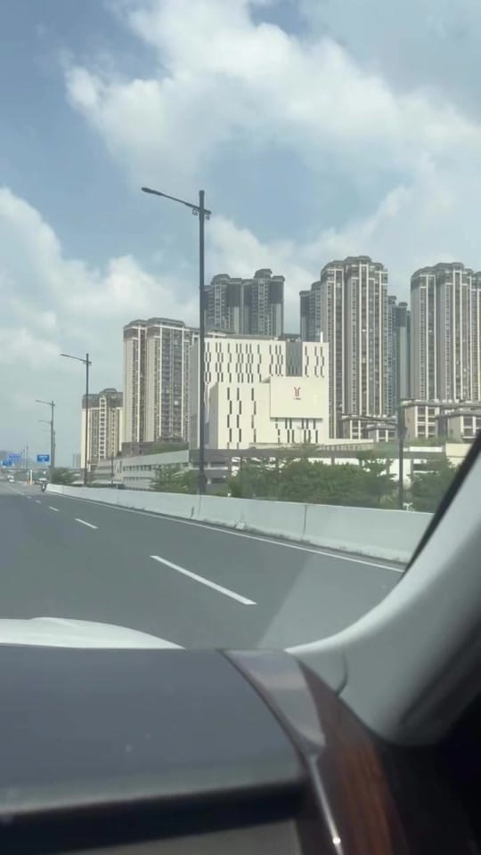 Post 8 by URBAN_STORE on TikTok (video)
