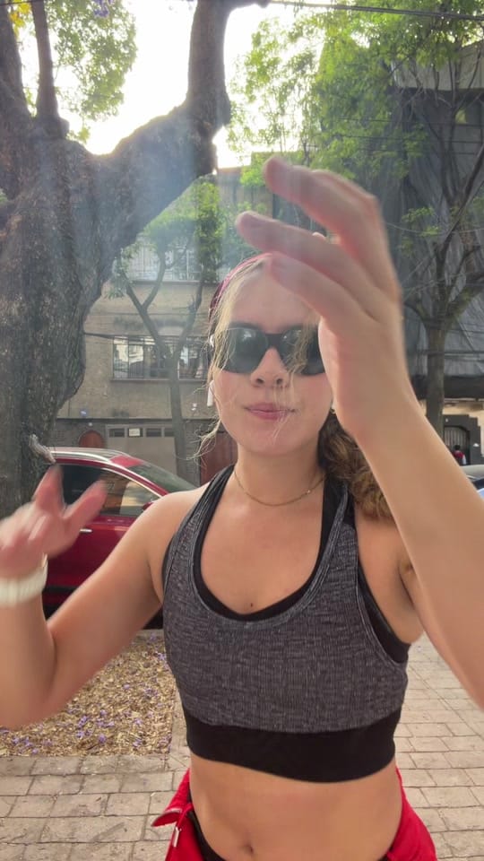 Post 3 by Diliana on TikTok (video)