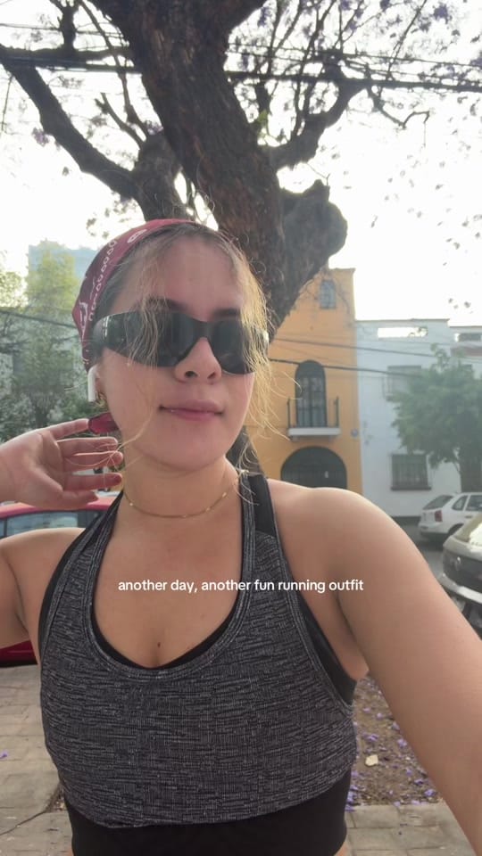 Post 4 by Diliana on TikTok (video)