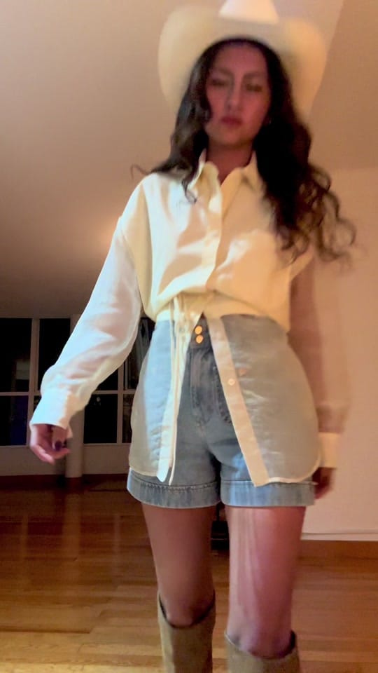 Post 6 by Mariana on TikTok (video)