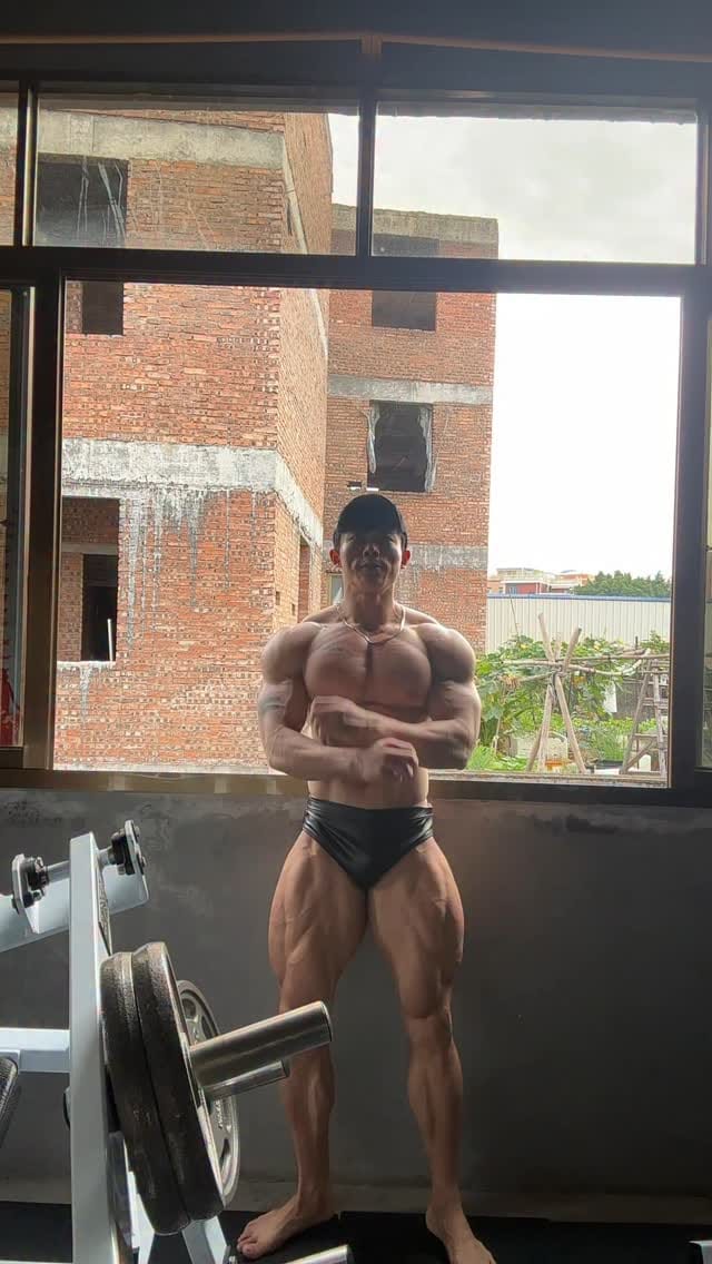 Post 8 by Kiki健身 on Instagram (video)