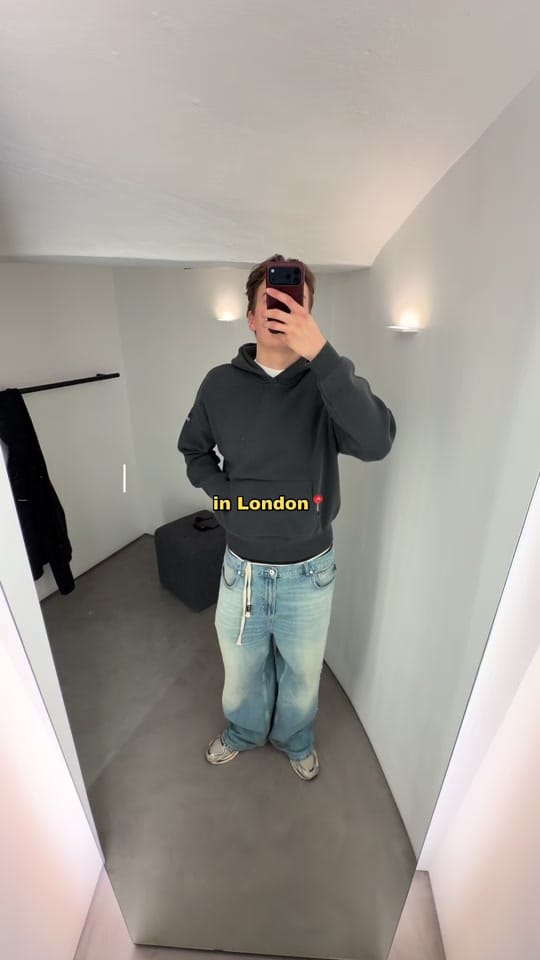Post 3 by l_e_o_2005 on TikTok (video)