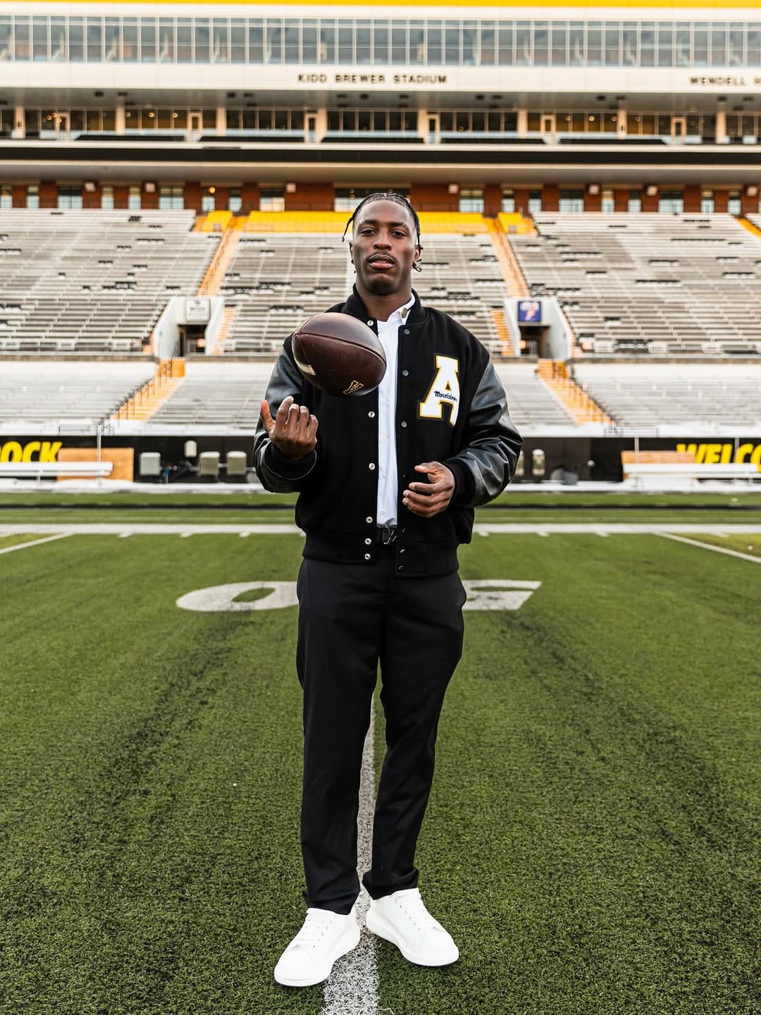 Post 9 by ELIJAH MC-CANTOS🇭🇹 on Instagram (carousel)