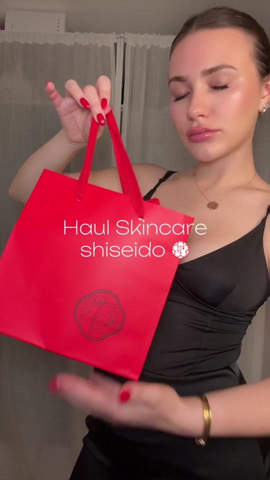 Post 3 by claire in paris on TikTok (video)