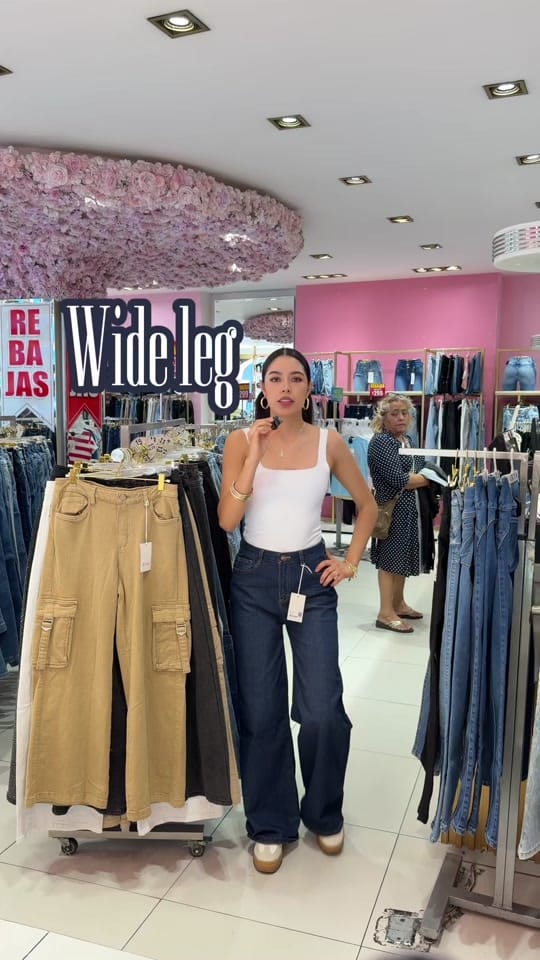 Post 4 by Savi Jeans on TikTok (video)