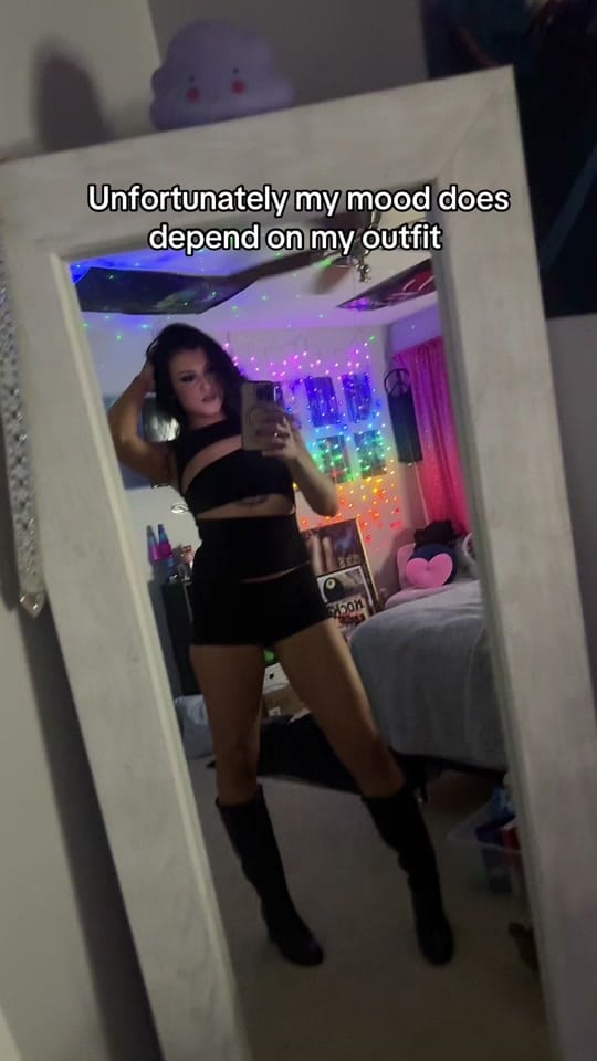 Post 6 by Paris ♦️ on TikTok (video)