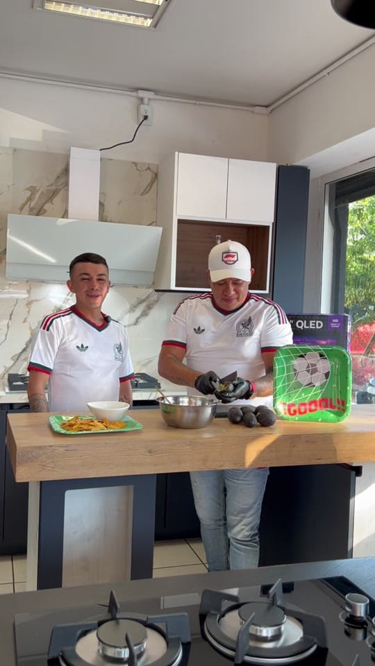 Post 3 by CrasanCocinasyClosets on TikTok (video)