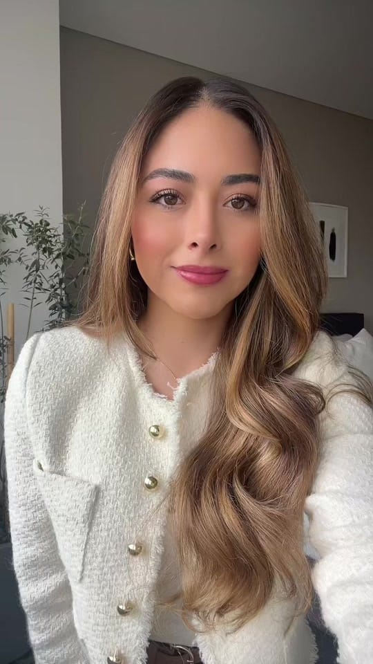 Post 6 by Manuela on TikTok (video)