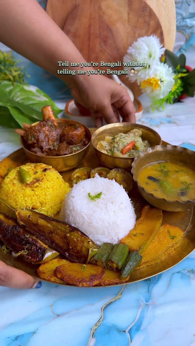 Post 2 by Riya | Kolkata Food Blogger | Home Chef on Instagram (video)