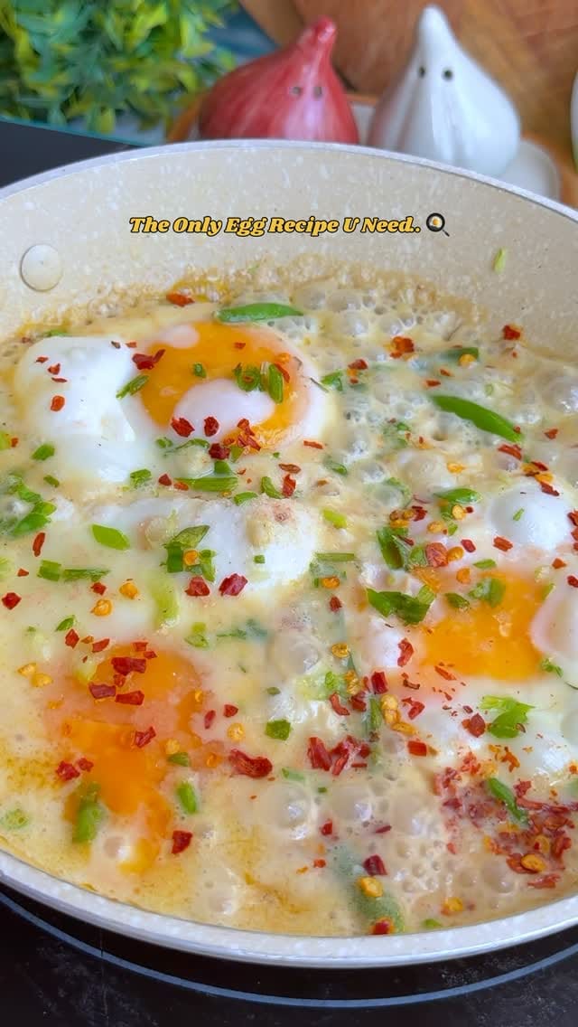 Post 10 by Riya | Kolkata Food Blogger | Home Chef on Instagram (video)