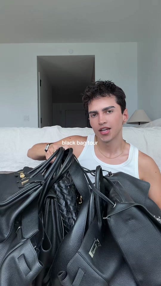Post 2 by Mark De Leon on TikTok (video)