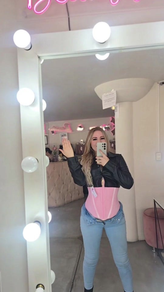 Post 5 by Eclipse Jeans Colombiano on TikTok (video)