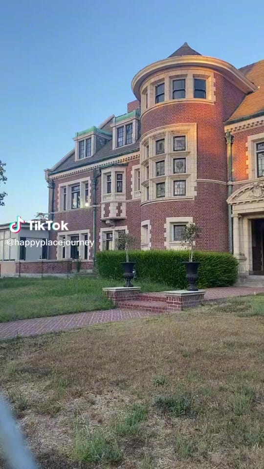 Post 8 by Isla on TikTok (video)