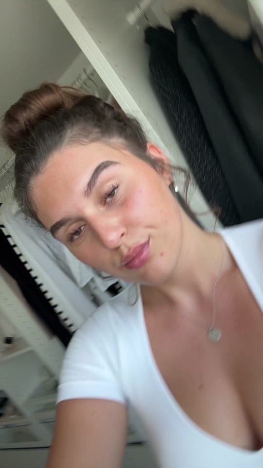 Post 3 by 𝐋𝐄𝐎𝐍𝐈𝐄 on TikTok (video)