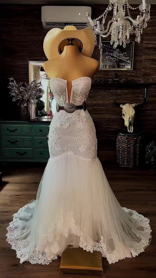 Post 3 by Helen on TikTok (video)