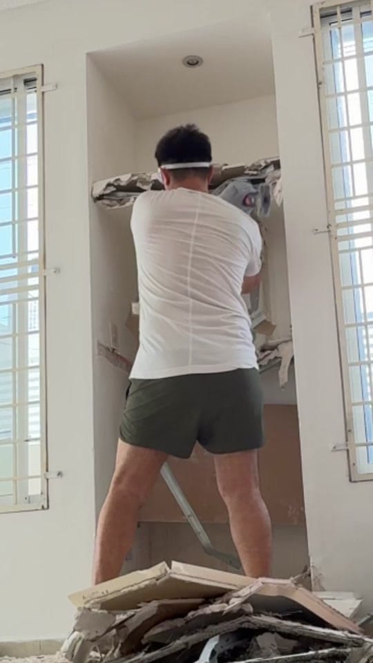 Post 5 by Tulio Anguiano on TikTok (video)
