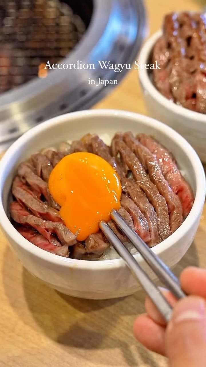 Post 7 by Thefooddisplay on Instagram (video)