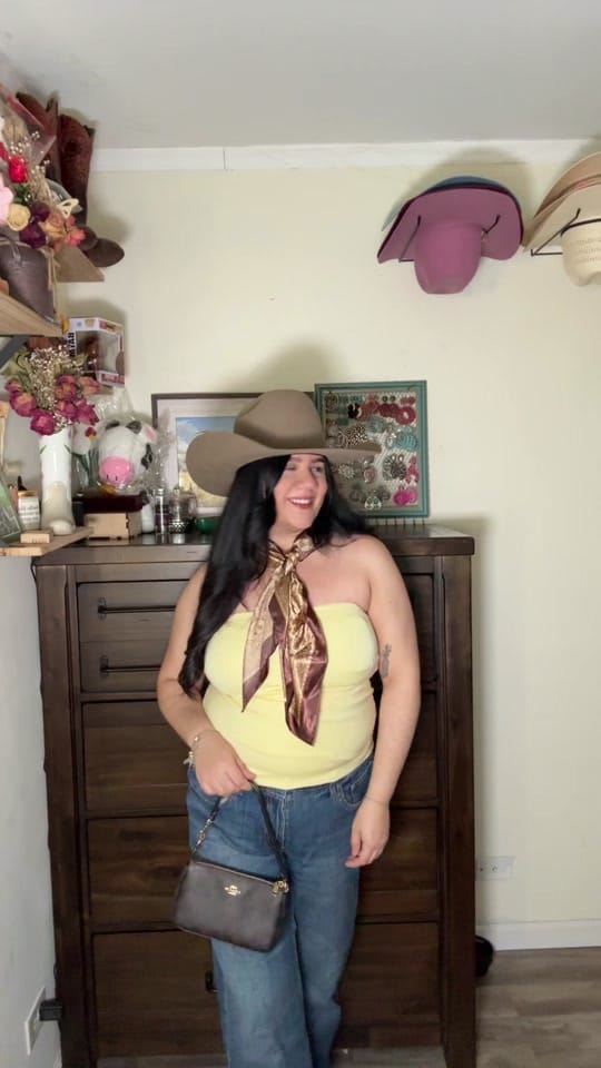 Post 5 by yeseniaags on TikTok (video)