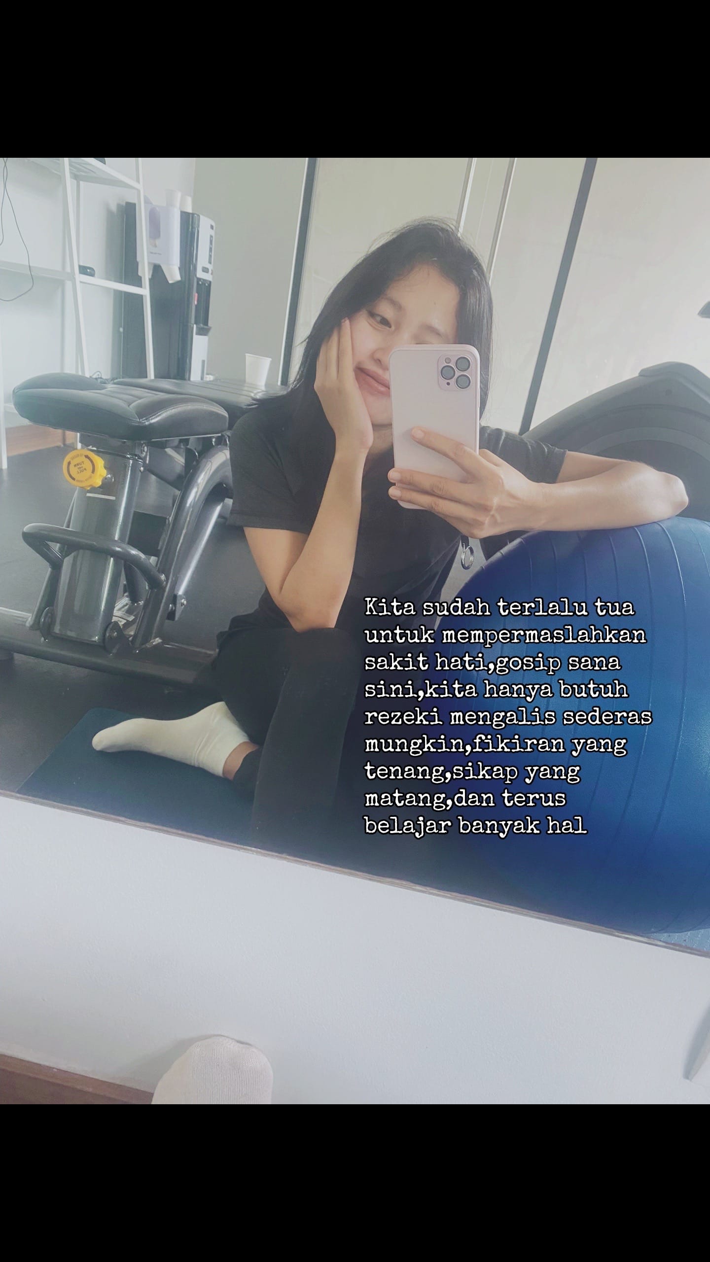 Post 1 by Qweenofficial on TikTok (video)