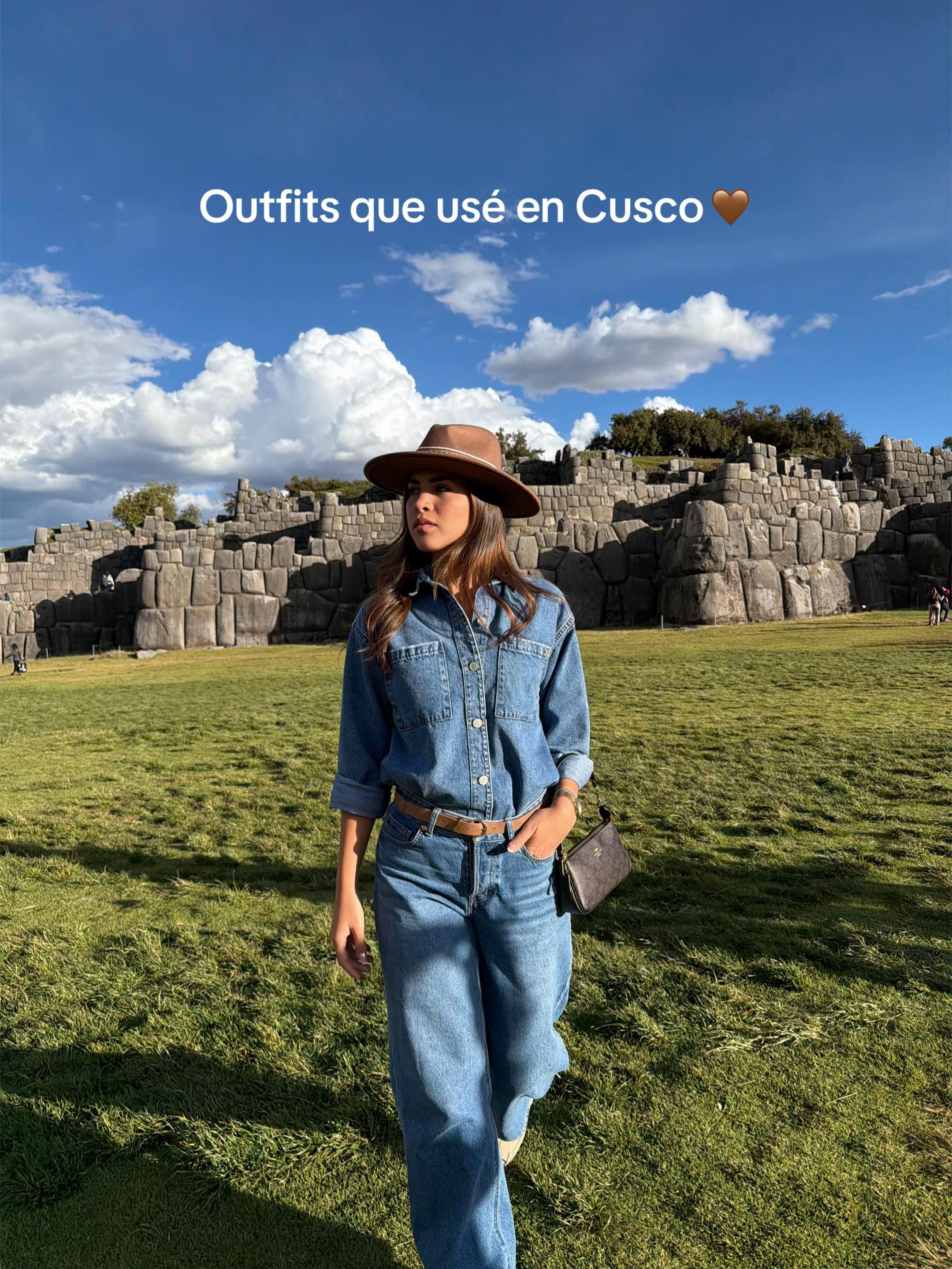 Post 3 by Leonela López on TikTok (video)