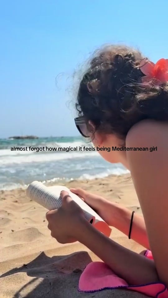 Post 4 by Y on TikTok (video)