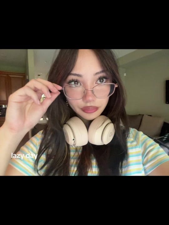 Post 1 by Chloee :D on TikTok (video)