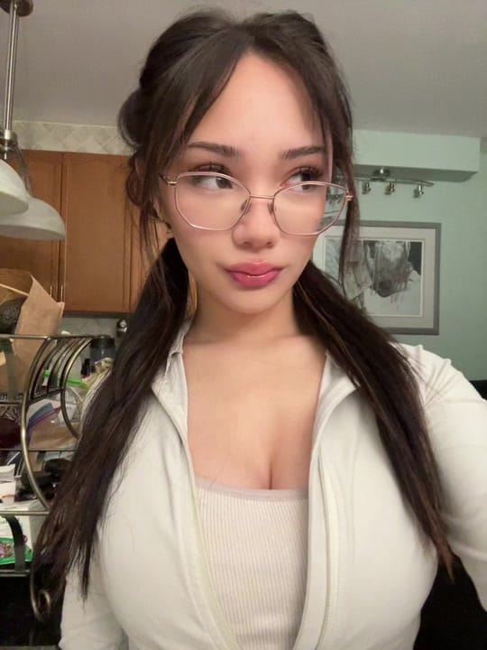 Post 6 by Chloee :D on TikTok (video)
