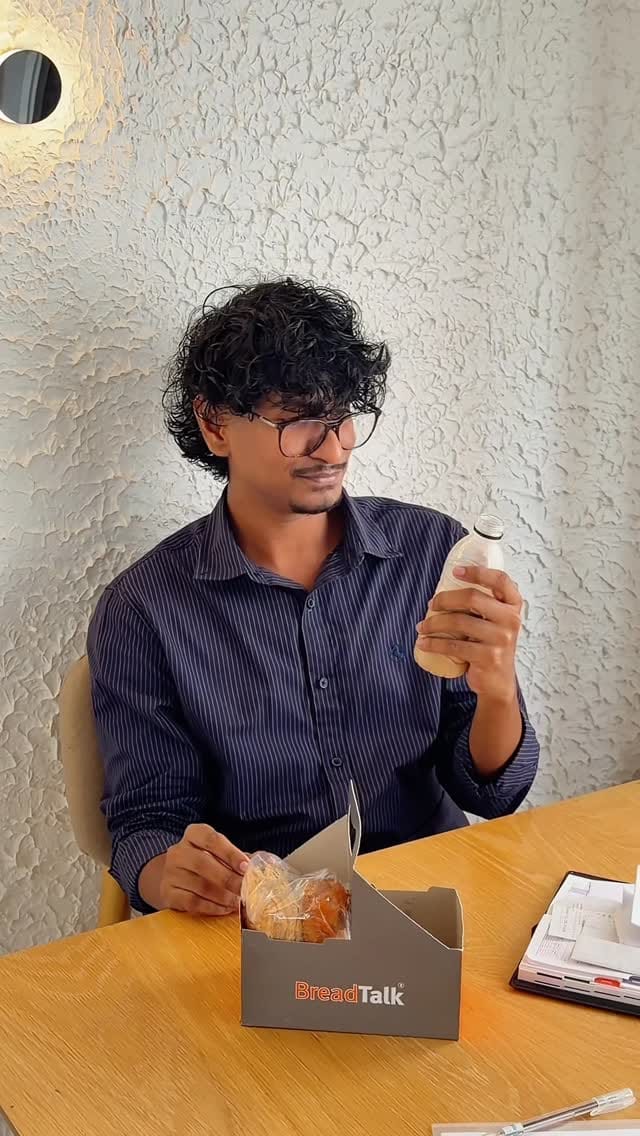Post 6 by BreadTalk Sri Lanka on Instagram (video)