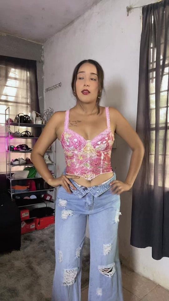 Post 2 by Adriana Espinosa outfits on TikTok (video)