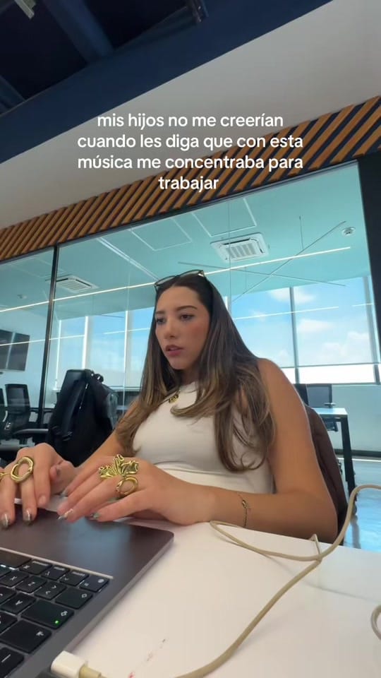 Post 1 by majito on TikTok (video)