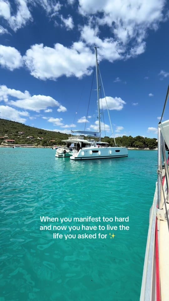 Post 6 by Ari Camacho on TikTok (video)