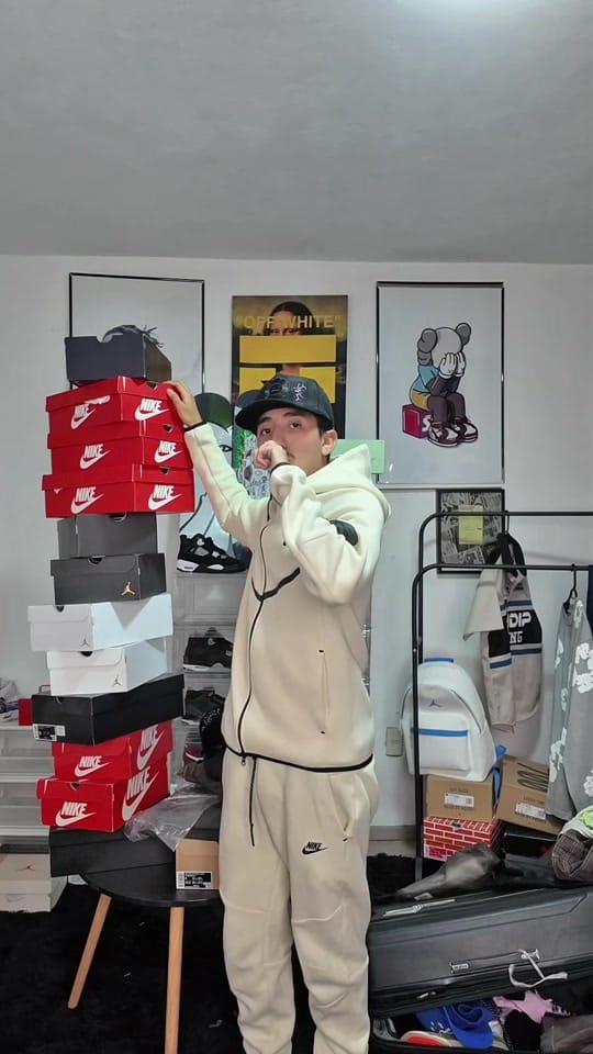 Post 3 by Alan Cano on TikTok (video)