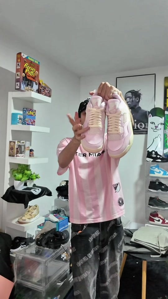 Post 6 by Alan Cano on TikTok (video)